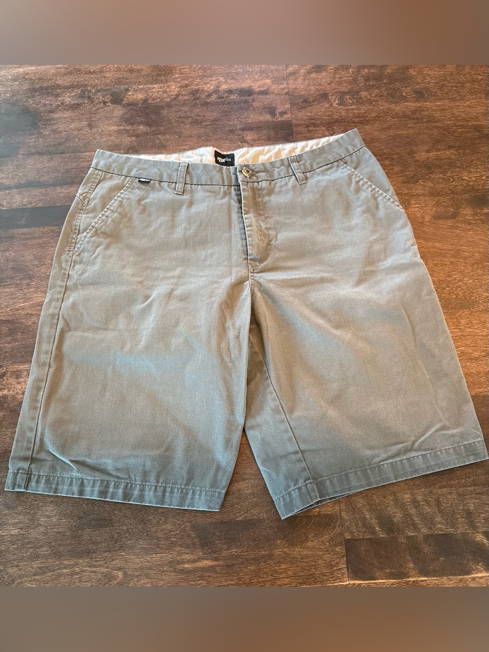 Fox Men's Gray Flat Front Chino Shorts
